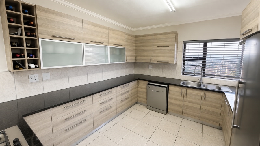 4 Bedroom Property for Sale in Hartenbos Heuwels Western Cape